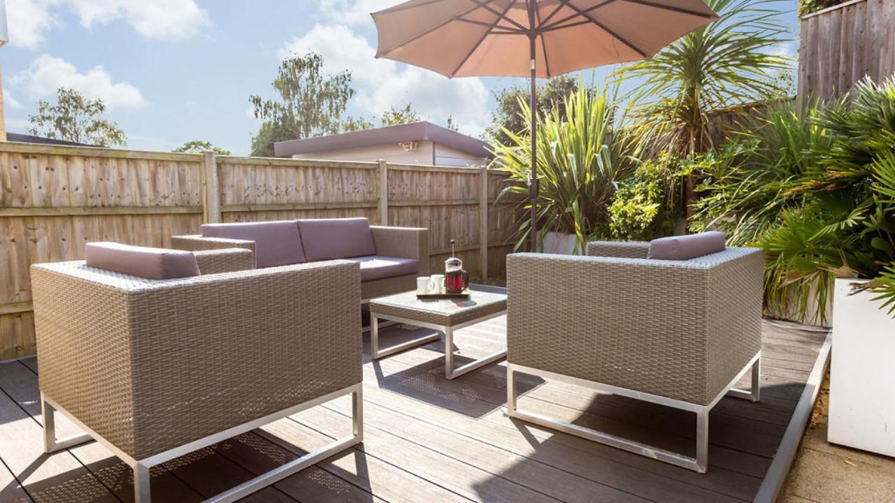 Twin Palms Poole Exterior foto
