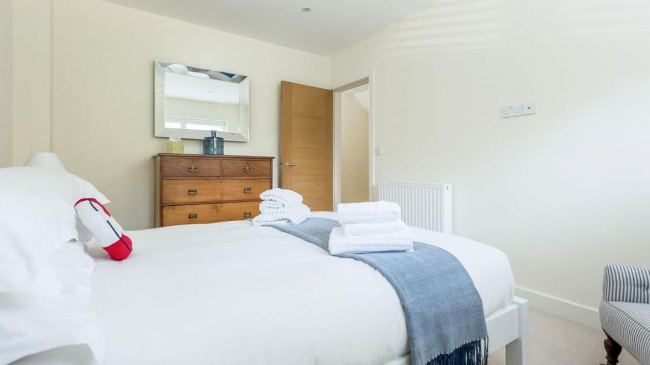 Twin Palms Poole Exterior foto