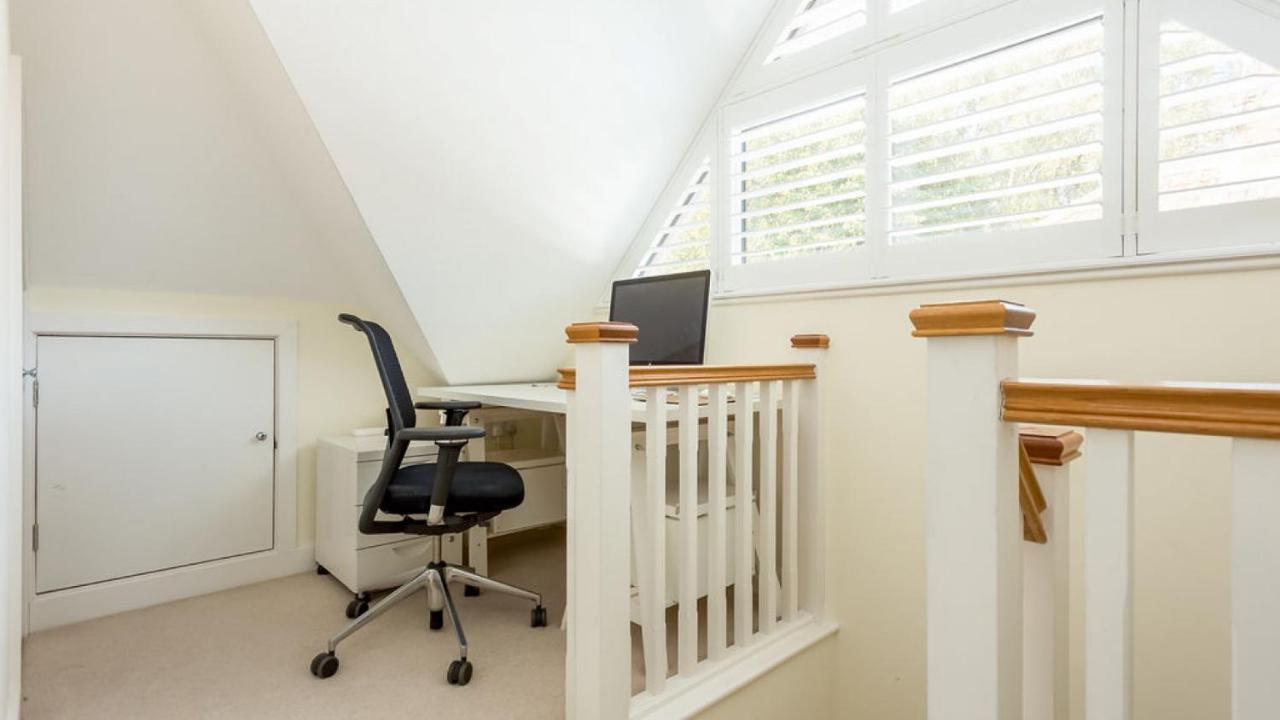 Twin Palms Poole Exterior foto